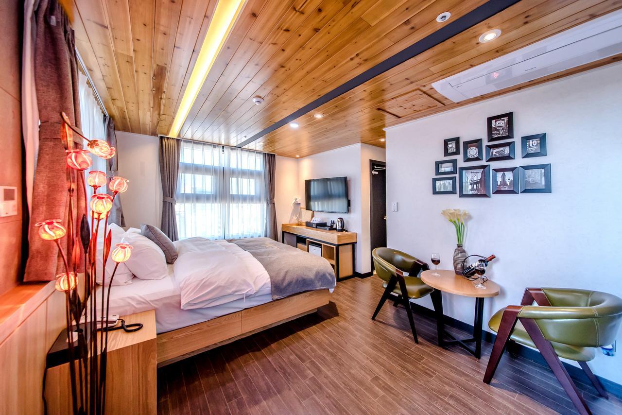 Jeju Hertz Hotel Exteriör bild