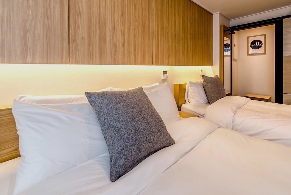 Jeju Hertz Hotel Exteriör bild