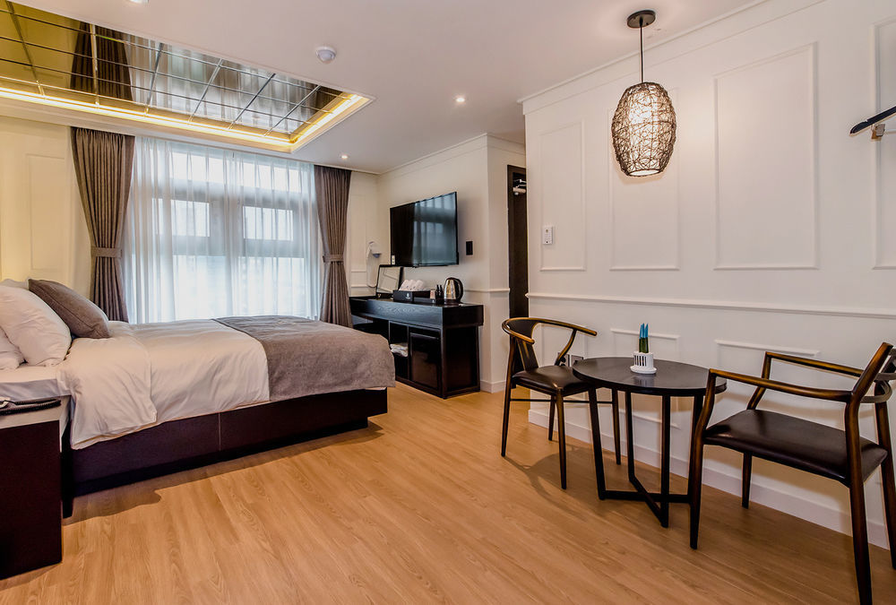 Jeju Hertz Hotel Exteriör bild